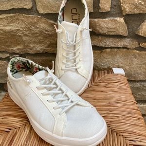Hey Dude women’s Karina Natural Coconut White size 10